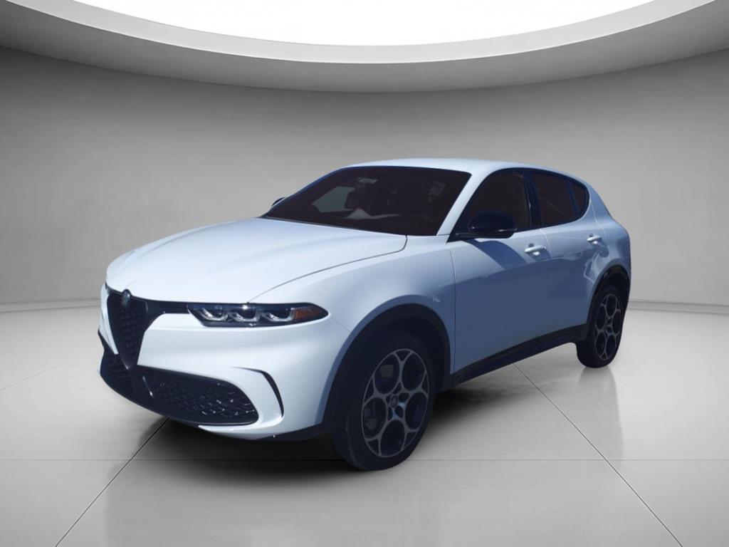 2025 Alfa Romeo Tonale Base