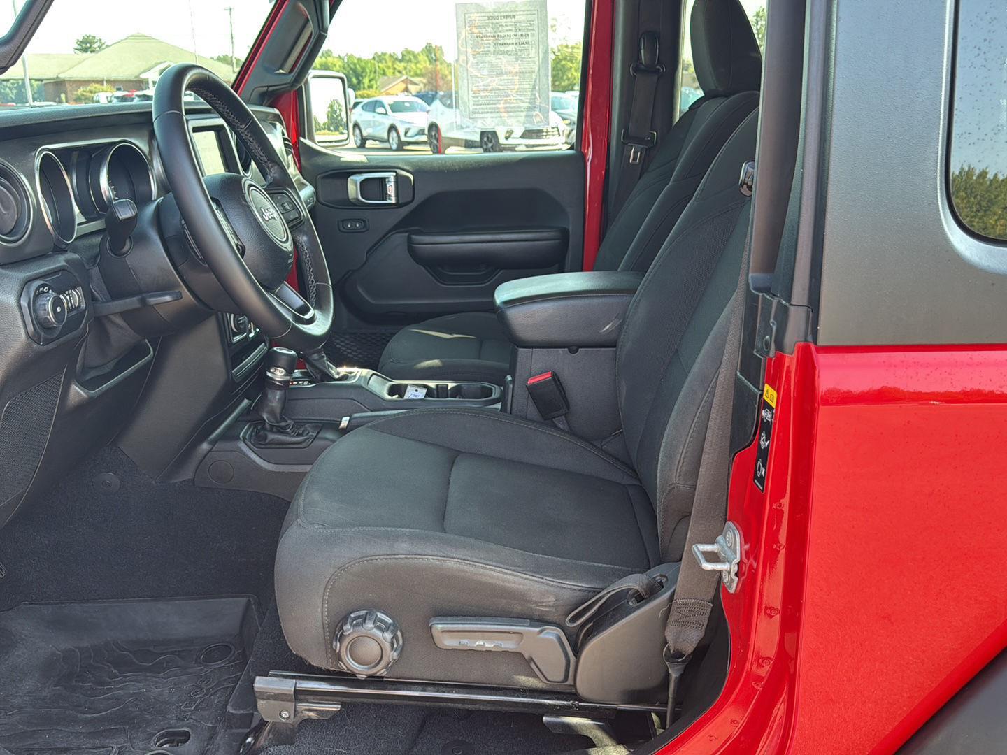 2021 Jeep Wrangler Willys photo 7