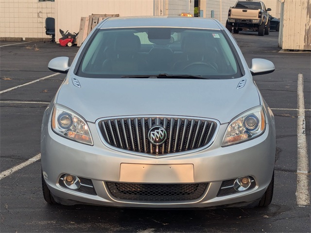 2016 Buick Verano Leather photo 3
