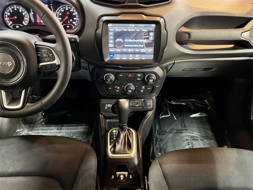 2023 Jeep Renegade Latitude Upland photo 27