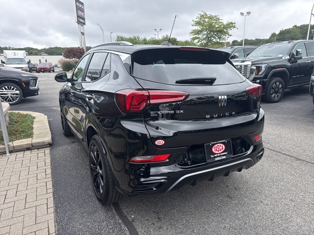 2025 Buick Encore GX Sport Touring photo 6