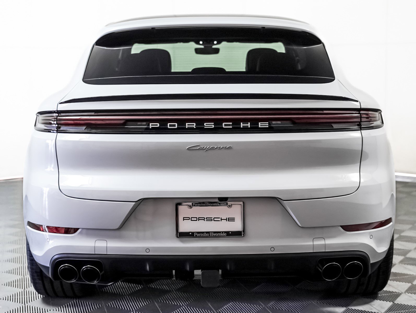 2025 Porsche Cayenne Coupe photo 11