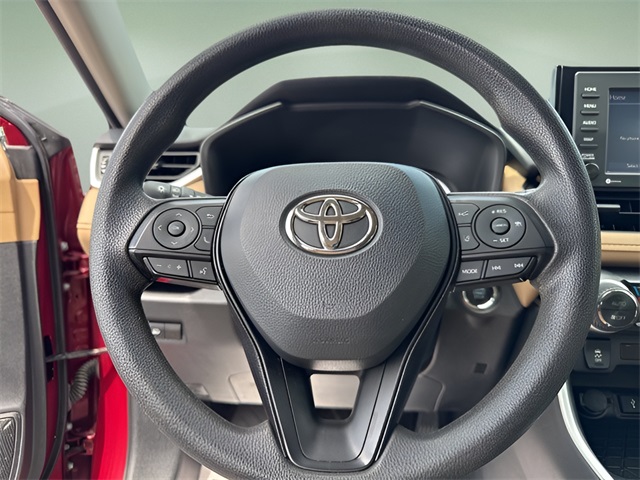 2021 Toyota RAV4 XLE photo 12