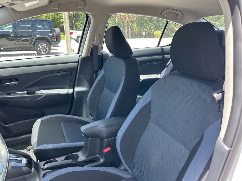 2025 Nissan Versa SV photo 13