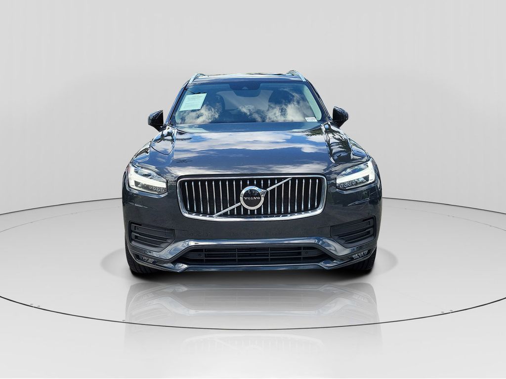 2021 Volvo XC90 T6 Momentum photo 2