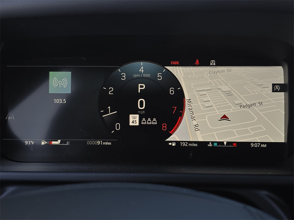 2025 Land Rover Defender 110 V8 photo 18