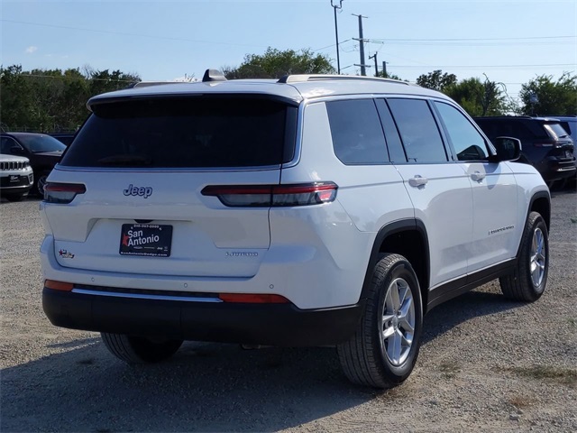 2025 Jeep Grand Cherokee Laredo Altitude photo 8