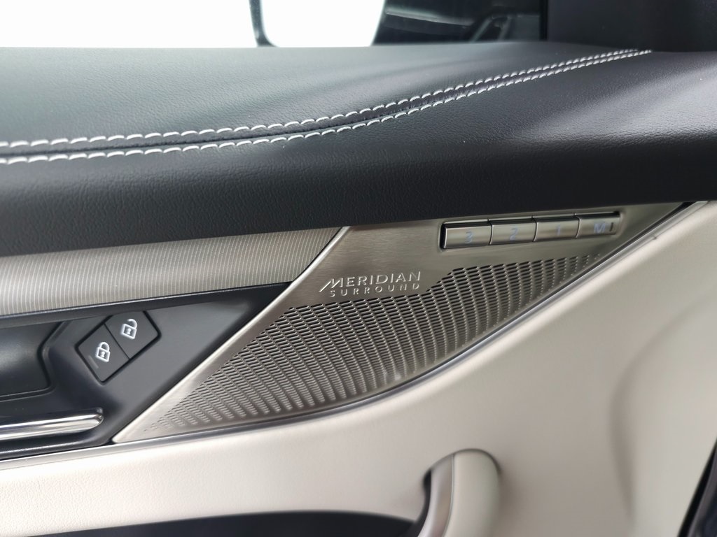 2026 JAGUAR F-PACE - Image 12