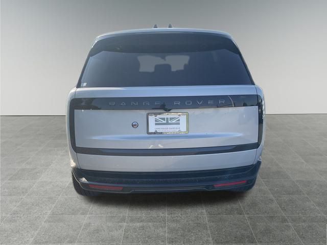 2025 Land Rover Range Rover SE photo 4