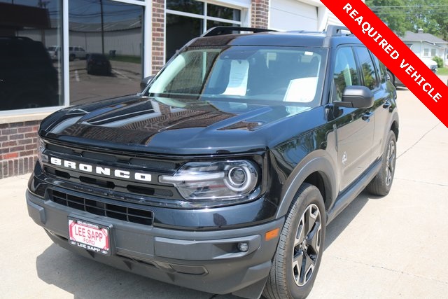 2023 Ford Bronco Sport Outer Banks photo 3