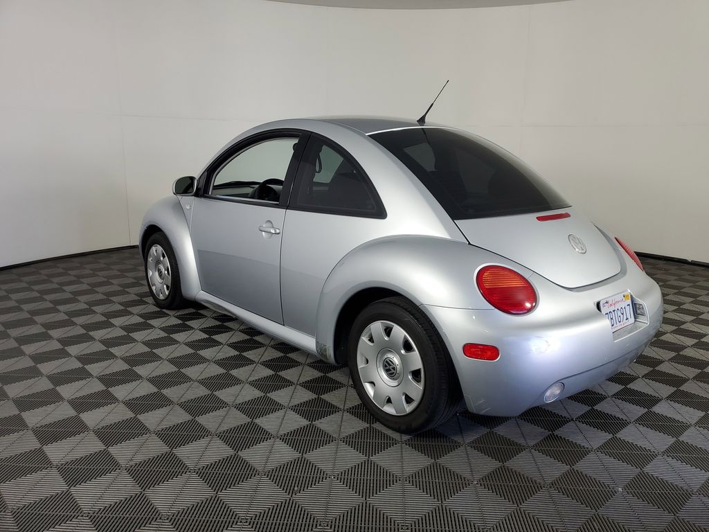 Used 2003  Volkswagen GL image 6