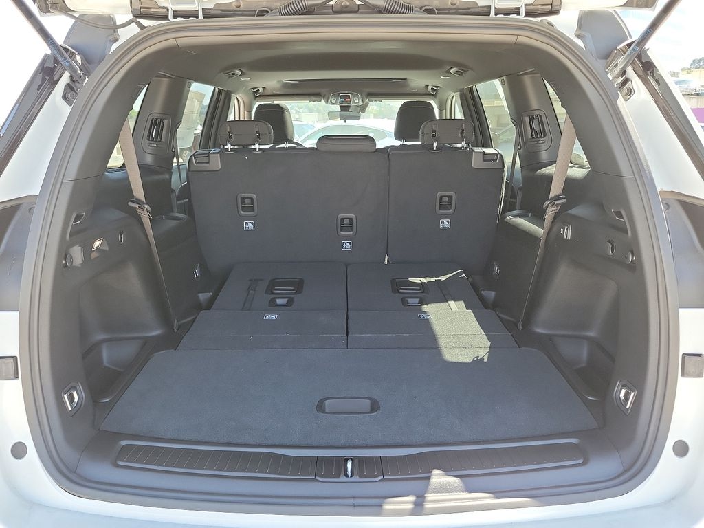 2025 Jeep Grand Cherokee Laredo X photo 12