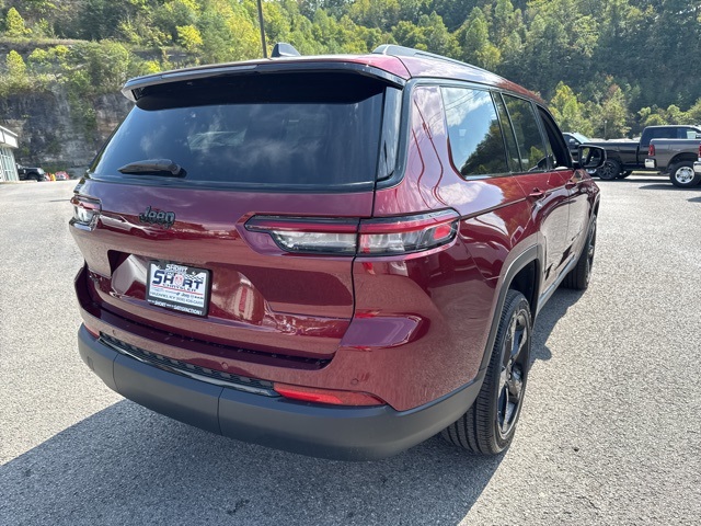 2025 Jeep Grand Cherokee Altitude X photo 3