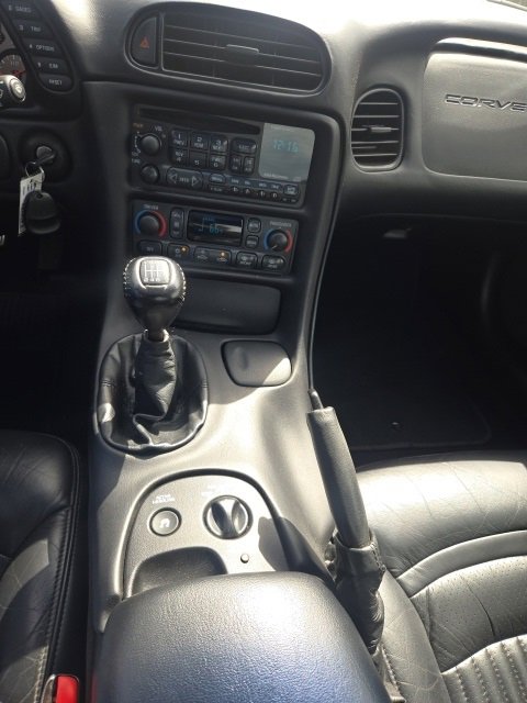 2001 Chevrolet Corvette Base photo 21