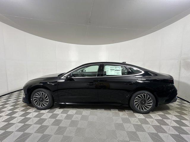 2025 Hyundai Sonata Hybrid Limited photo 4