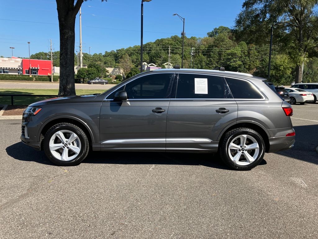 2021 Audi Q7 45 Premium photo 7
