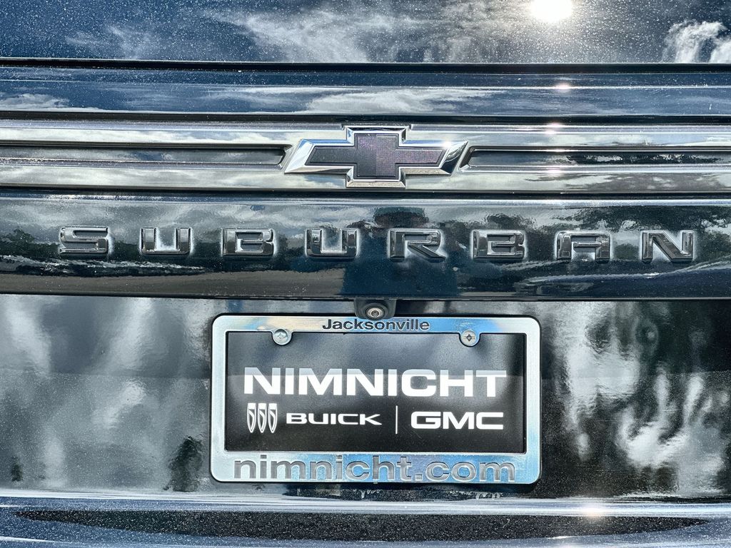 2022 Chevrolet Suburban Z71 photo 30