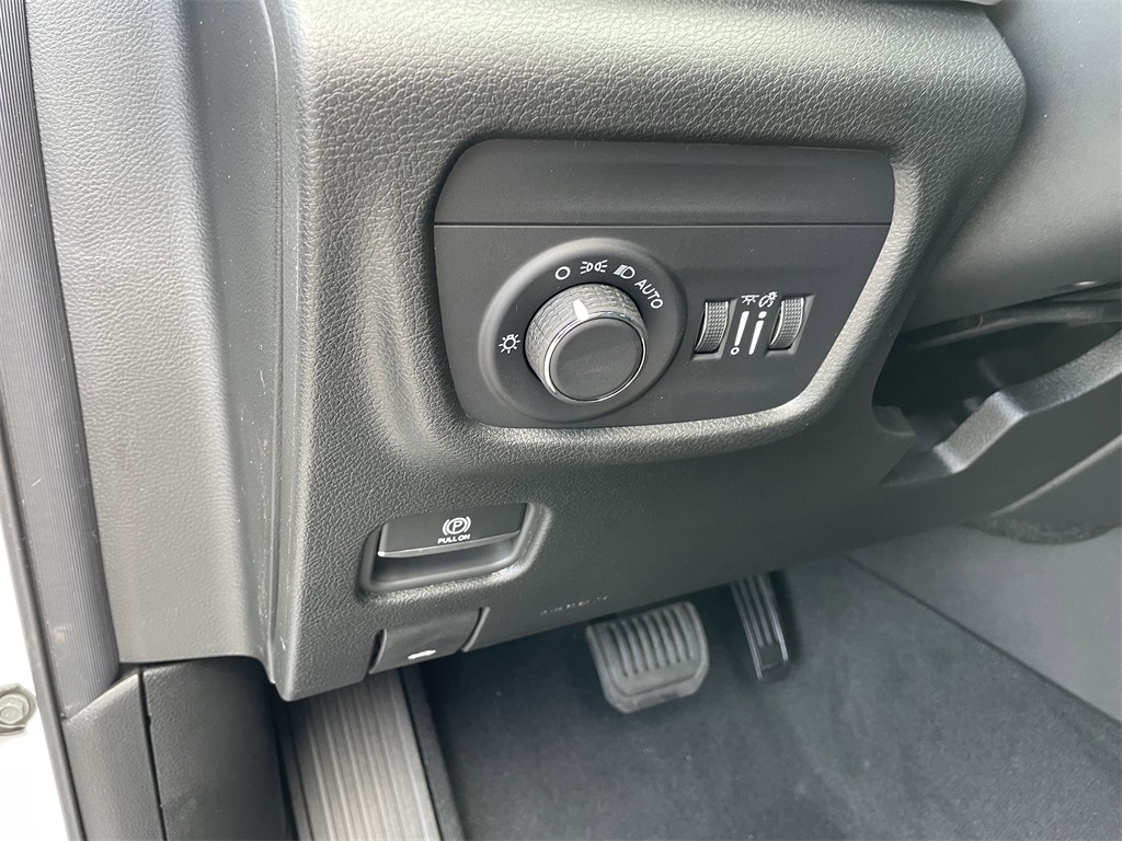 2025 Jeep Grand Cherokee Laredo X photo 14