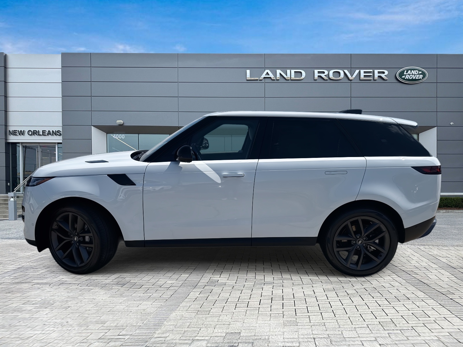 2025 Land Rover Range Rover Sport SE photo 2