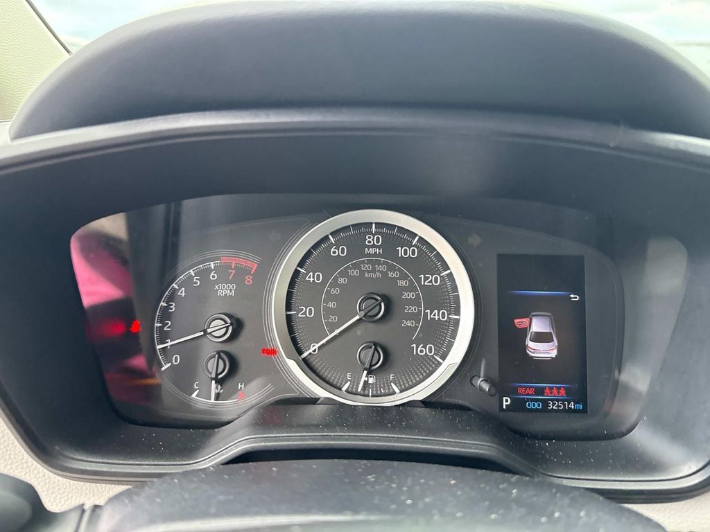 2022 Toyota Corolla LE photo 28