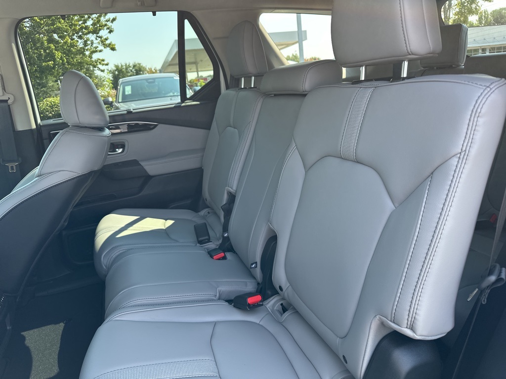 2025 Honda Pilot EX-L photo 10