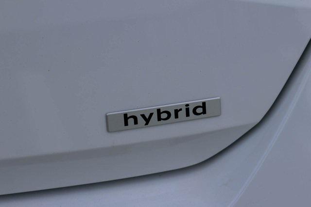 New 2025 White Hyundai SEL Sport image 6