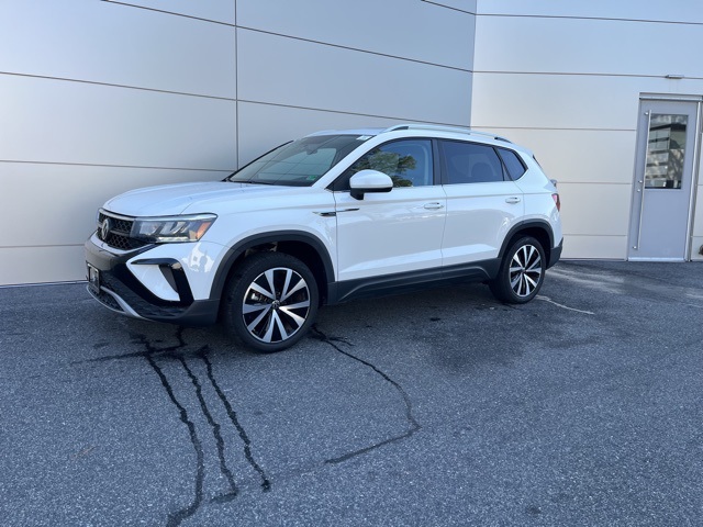 2022 Volkswagen Taos SE photo 9