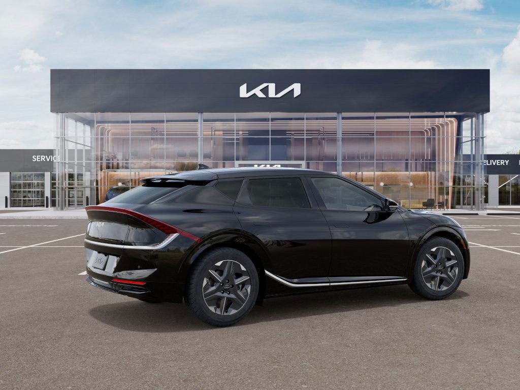2025 Kia EV6 Light photo 3