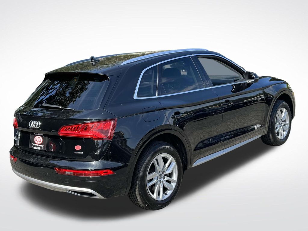 2020 Audi Q5 45 Premium photo 3