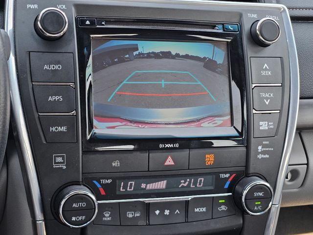 2017 Toyota Camry XLE photo 20
