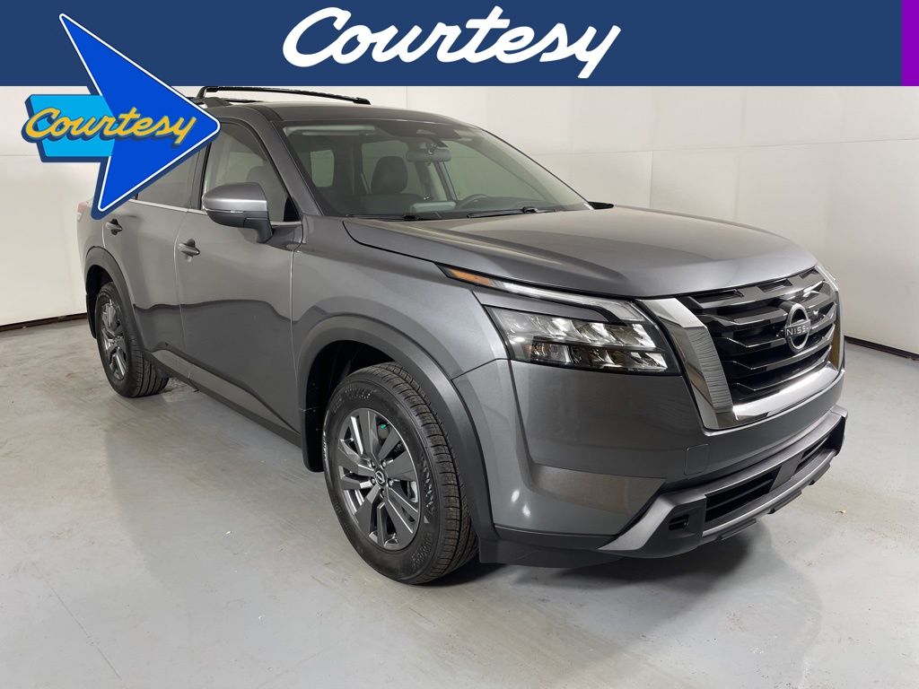 2025 Nissan Pathfinder SV's photo