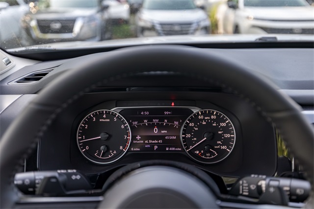 2025 Nissan Pathfinder SL photo 11