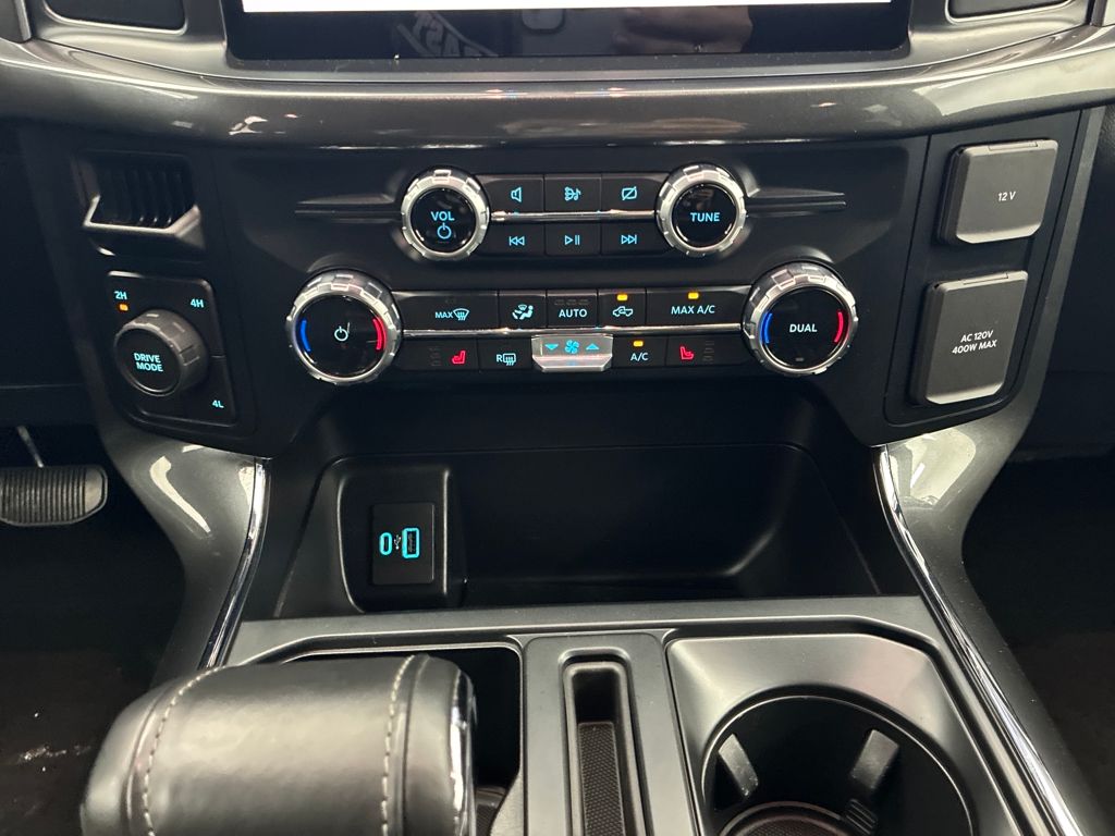 2023 Ford F-150 XLT photo 16
