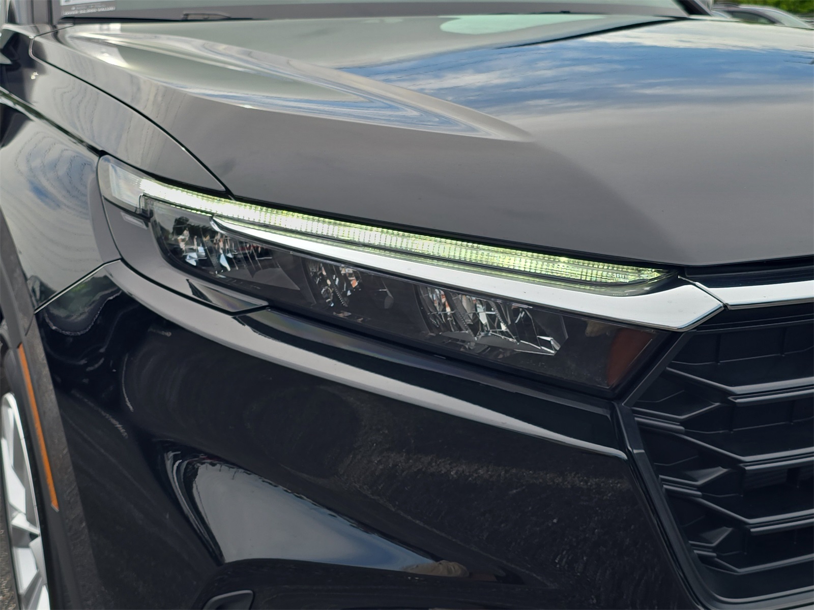 2025 Honda CR-V LX photo 8
