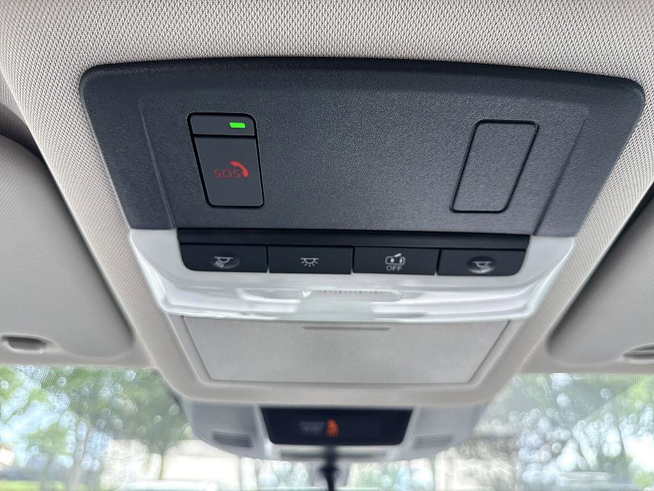 2025 Nissan Rogue SV photo 17