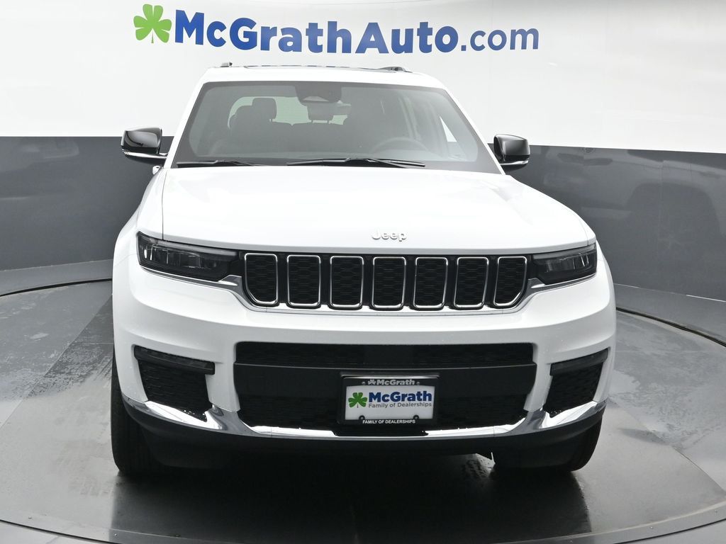 2025 Jeep Grand Cherokee Limited photo 2