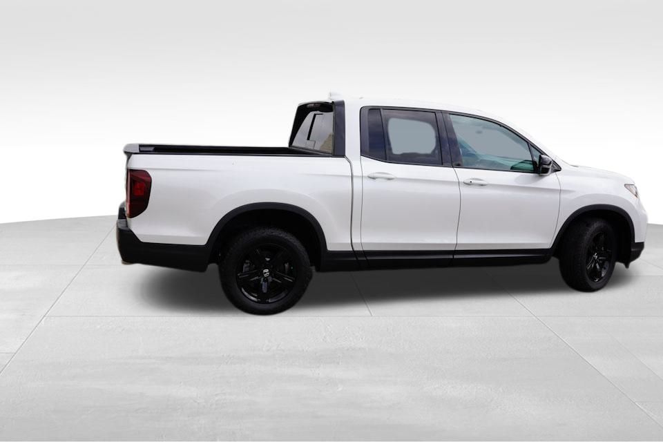 2023 Honda Ridgeline Black Edition photo 4