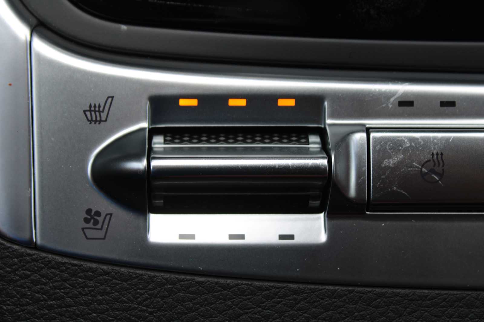 2025 Kia Carnival SX Prestige photo 42