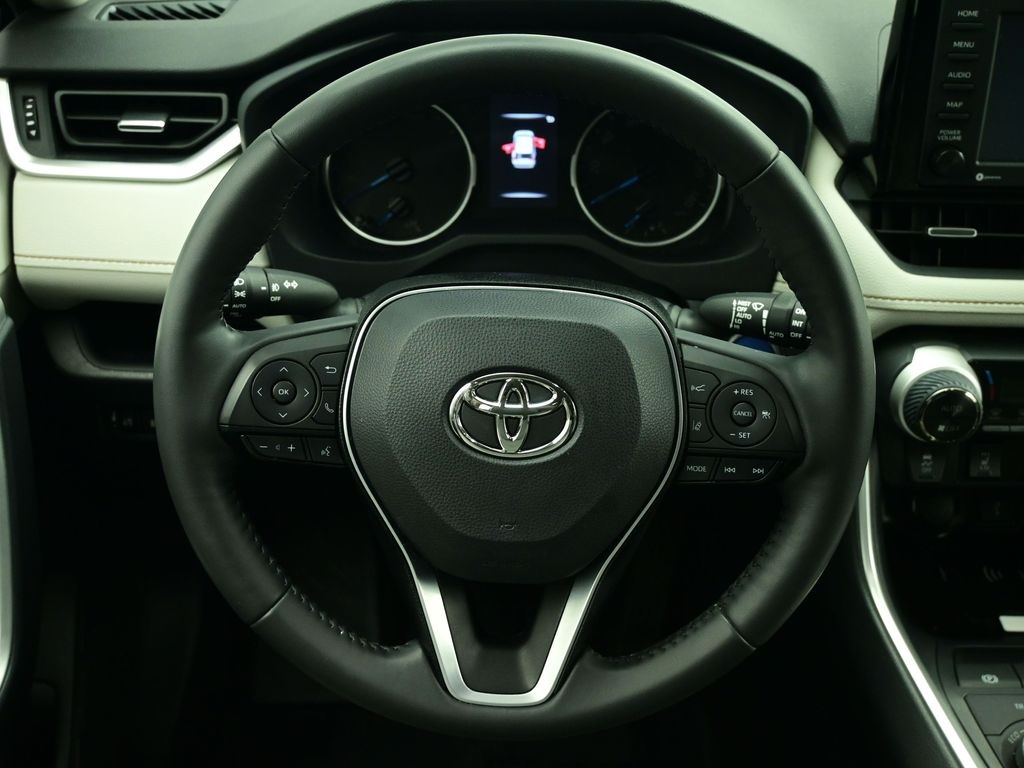 2022 Toyota RAV4 Hybrid XLE Premium photo 3