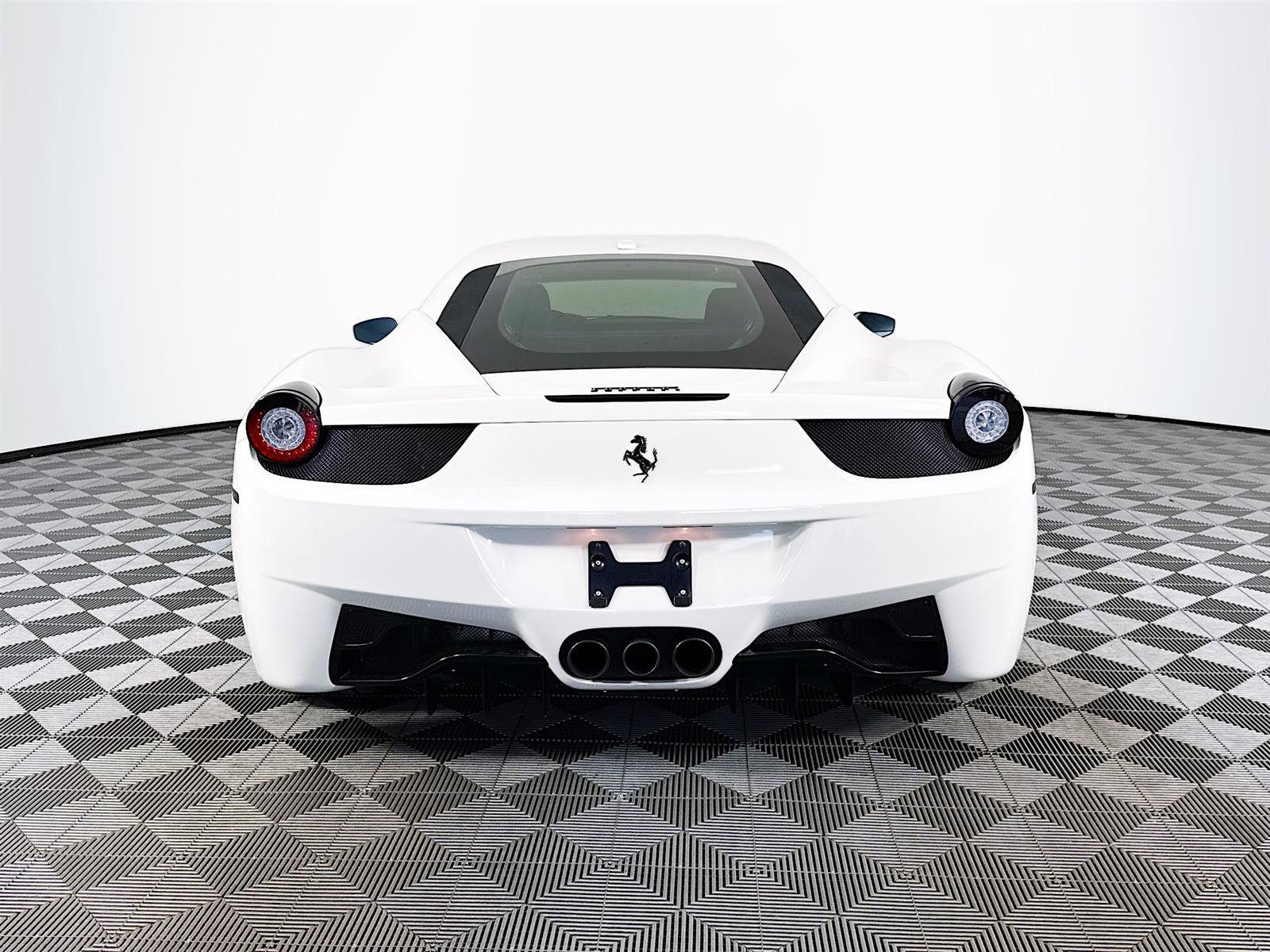 2014 Ferrari 458 Italia Base photo 6