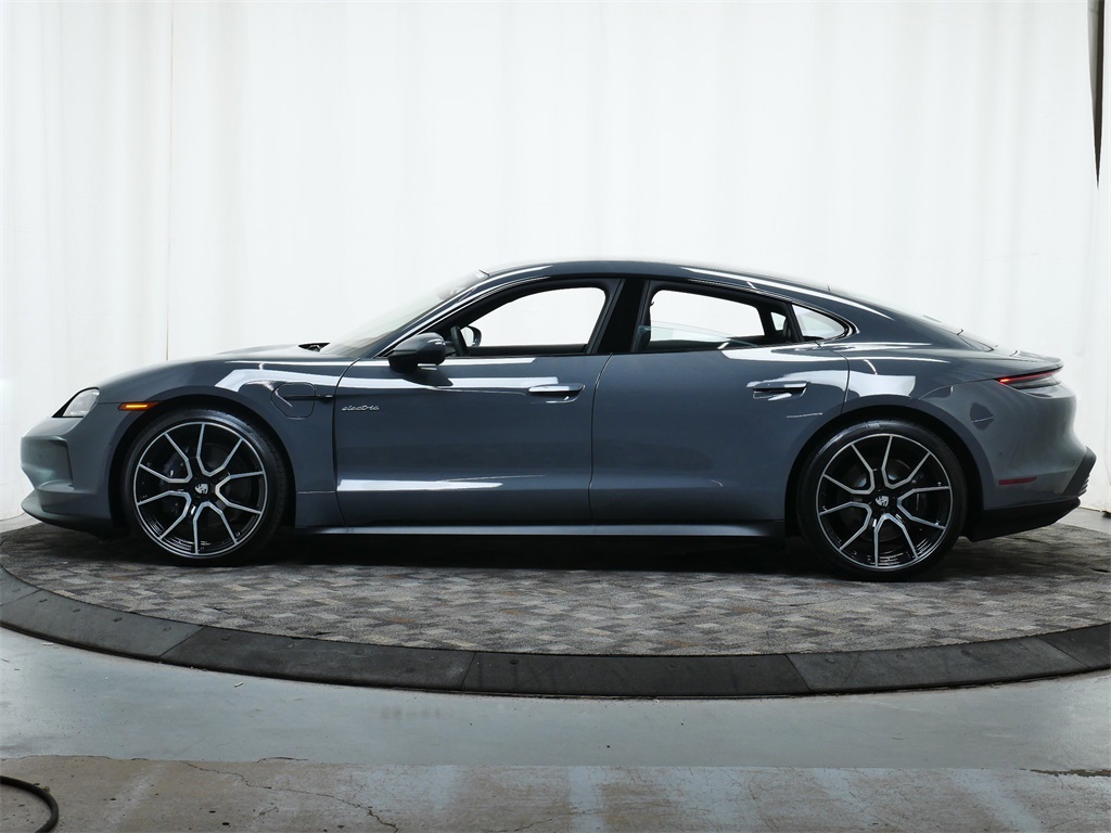 2025 Porsche Taycan 4 photo 2