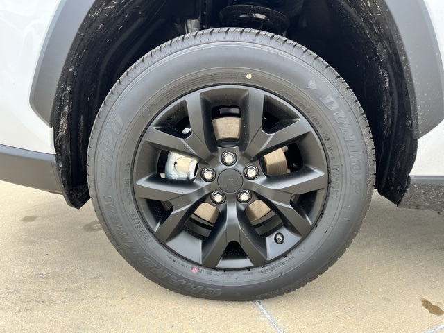 2025 Toyota RAV4 LE photo 7