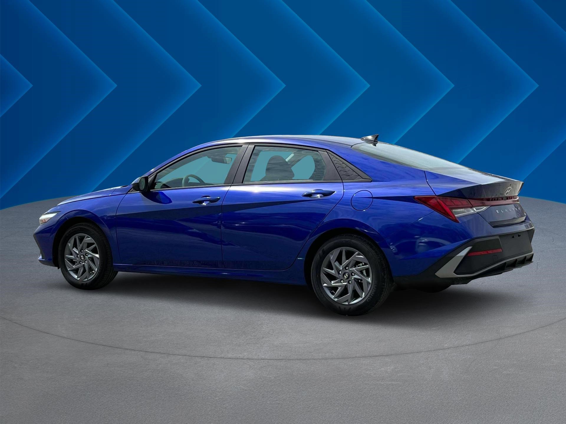 2025 Hyundai Elantra Hybrid Blue photo 4