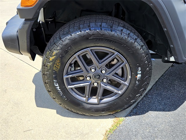 2024 Jeep Wrangler Sport S photo 10