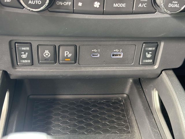 2023 Nissan Frontier SV photo 18
