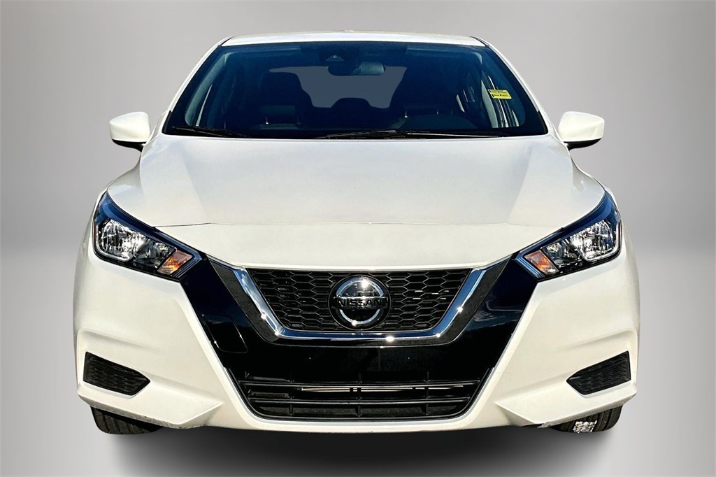 2022 Nissan Versa 1.6 SV photo 3