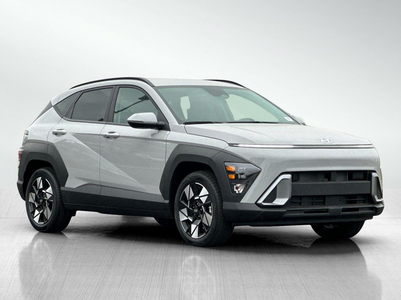 2025 Hyundai Kona SEL photo 2