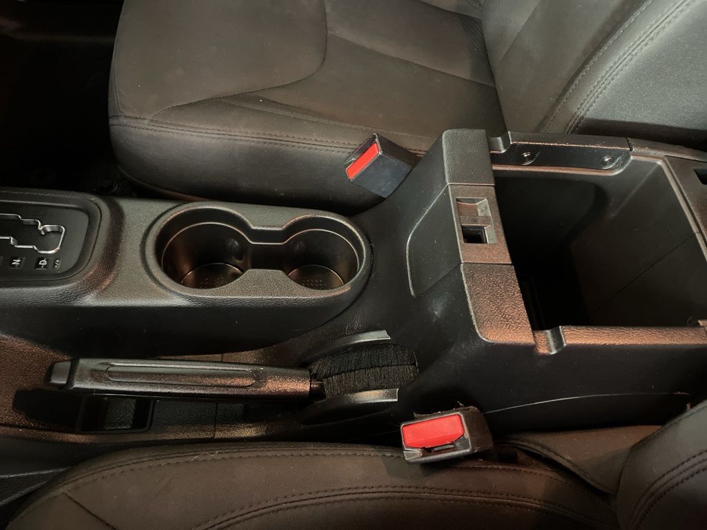 2016 Jeep Wrangler Unlimited Sport photo 28