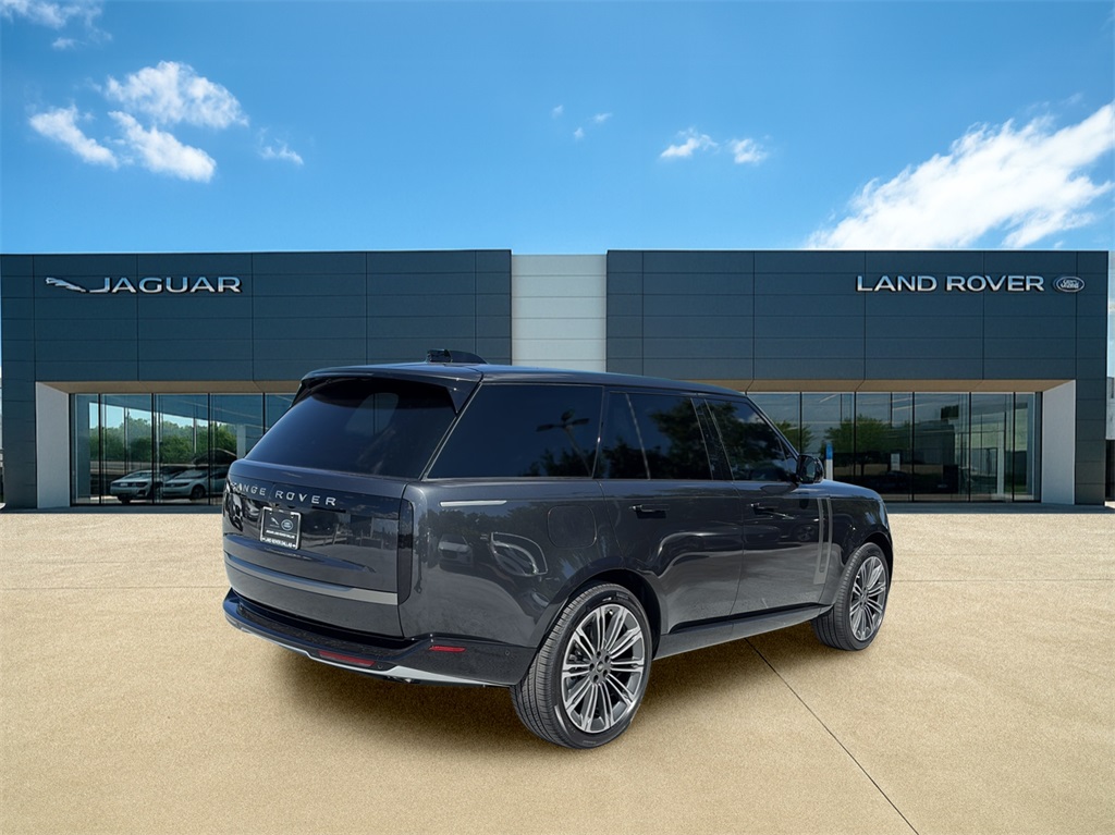 2025 Land Rover Range Rover SE photo 5