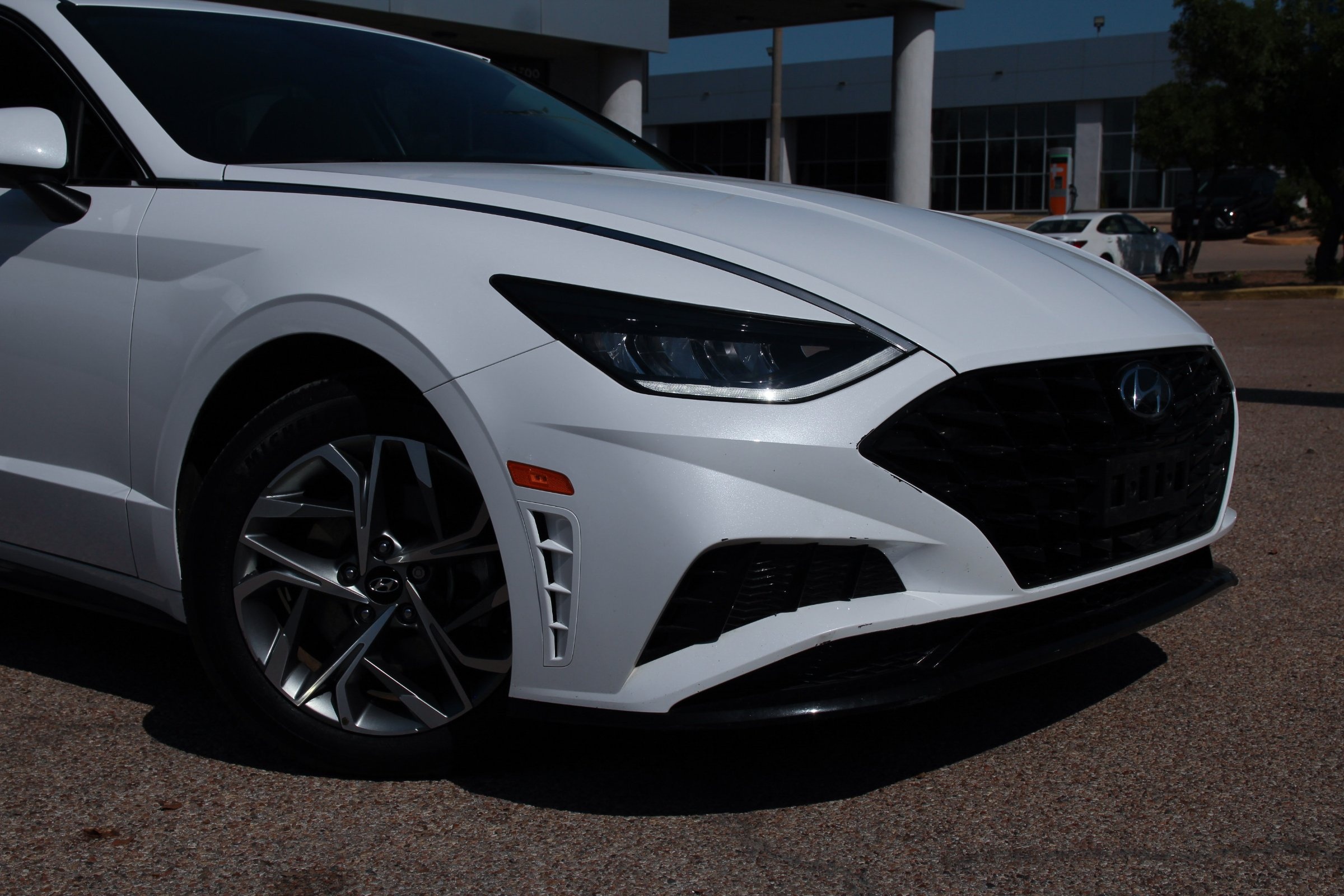 2023 Hyundai Sonata SEL photo 2